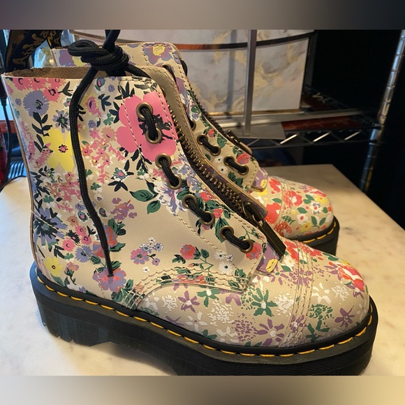 Dr Martens Floral boots - Picture 4 of 11